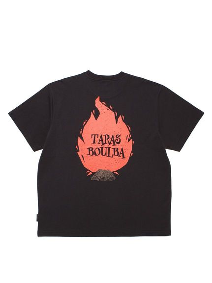 タラスブルバ(TARAS BOULBA)のコットン天竺 プリントＴシャツ（焚き火） Tシャツ